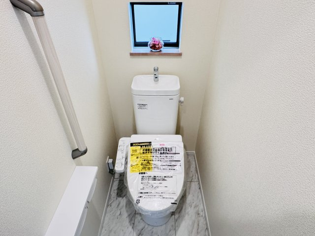 柏市大室新築戸建のトイレ|温水洗浄暖房便座つきトイレ