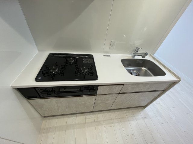 稲城市東長沼の賃貸マンションのキッチン