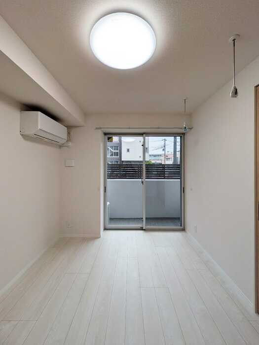 稲城市東長沼の賃貸マンションの寝室