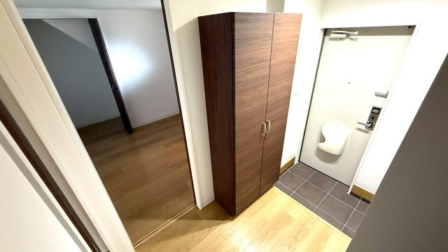 エルキュールA棟の玄関