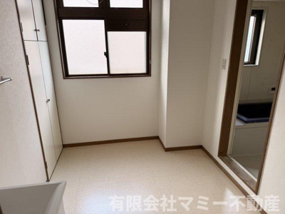 【洗面所】 |  西新地事務所Y