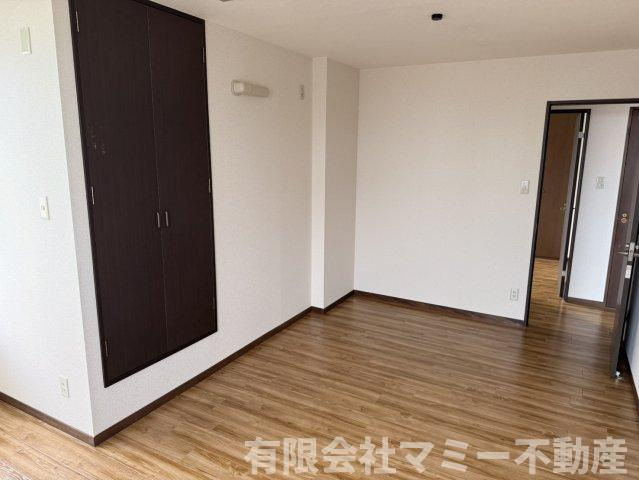 【内装】 |  西新地事務所Y