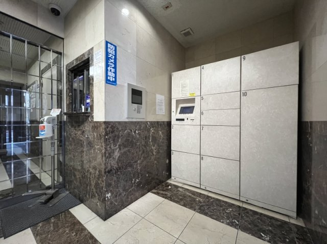 ガラ・ステージ日本橋のエントランス|宅配ボックス