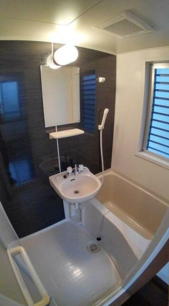 雑司ヶ谷ハウスの浴室