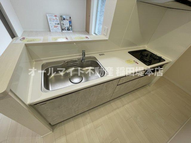 稲城市東長沼の賃貸マンションのキッチン