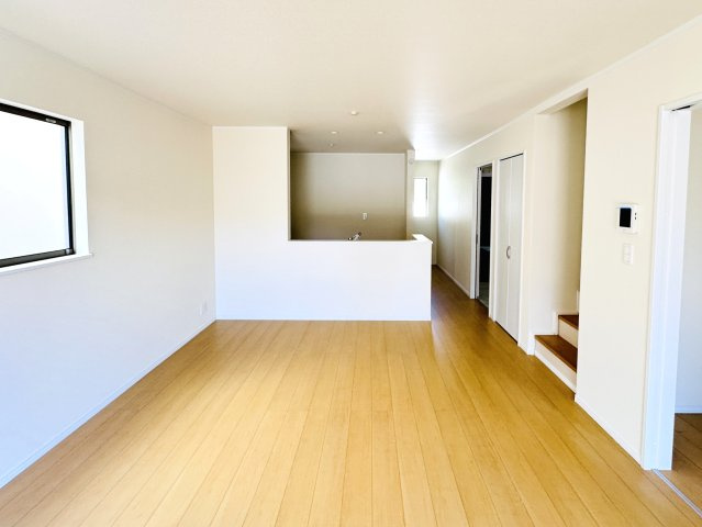 柏市大室新築戸建の居間・リビング|20帖リビングダイニングキッチン