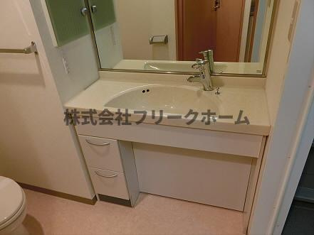 武蔵野市吉祥寺本町２丁目の賃貸マンションの洗面所