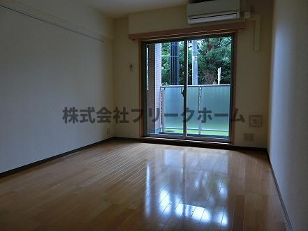 武蔵野市吉祥寺本町２丁目の賃貸マンションの寝室