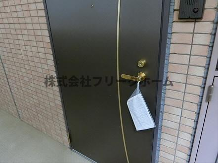 武蔵野市吉祥寺本町２丁目の賃貸マンションの玄関