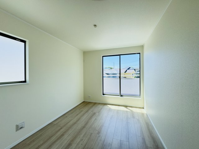 柏市大室新築戸建の子供部屋|6帖洋室