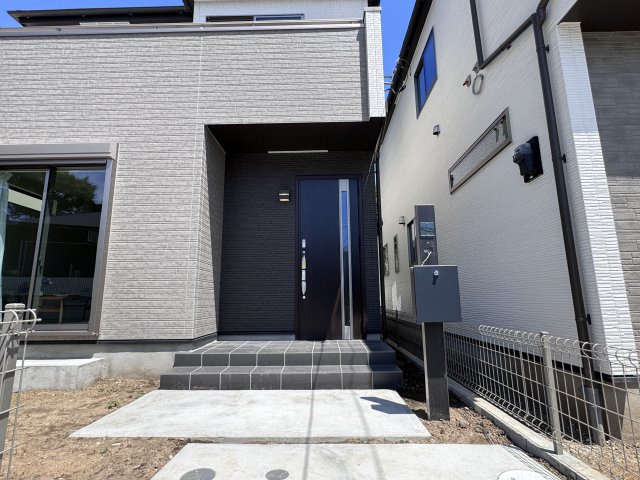 柏市大室新築戸建のエントランス|エントランス・玄関ポーチ
