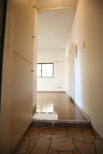 スターハイツ寿の玄関