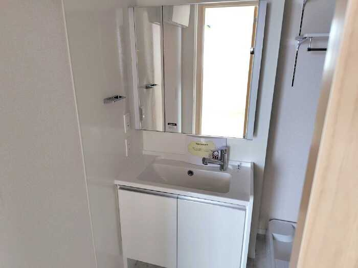 稲城市東長沼の賃貸マンションの洗面所