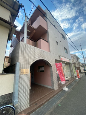 外壁タイル張りでオシャレな外観です！