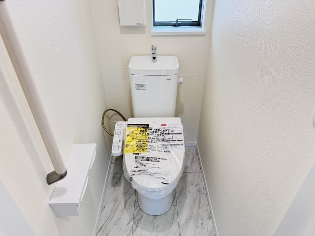 柏市大室新築戸建のトイレ|温水洗浄暖房便座つきトイレ