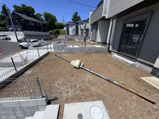 柏市大室新築戸建の庭|リビング前・南側庭スペース