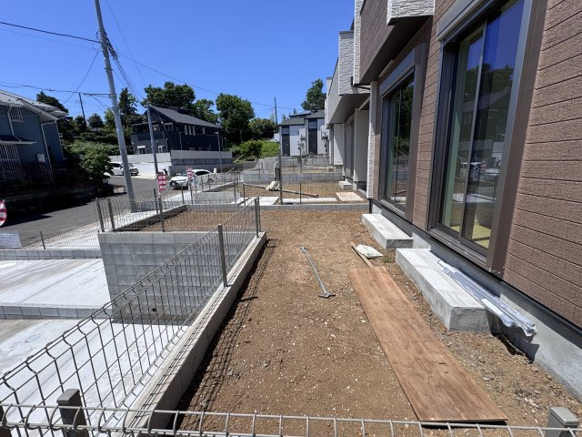 柏市大室新築戸建の庭|リビング前・南側庭スペース