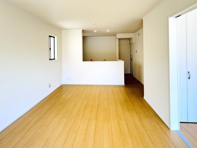 柏市大室新築戸建の居間・リビング|16.75帖リビングダイニングキッチン