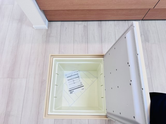 柏市大室新築戸建のキッチン|キッチン床下収納