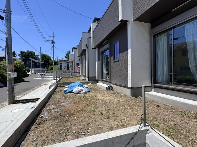 柏市大室新築戸建の庭|リビング前・南側庭スペース