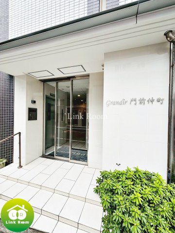 グランディール門前仲町のエントランス