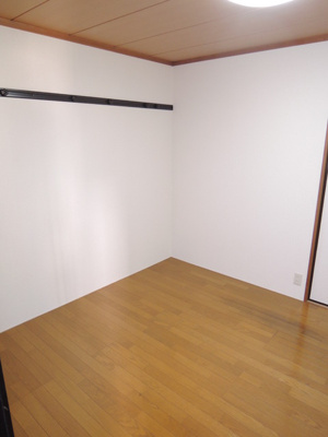 【内装】 | マルミツハイム | 落ち着いた色調の内装です