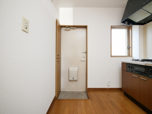 太宰府市石坂１丁目のアパートの玄関|別号数タイプ