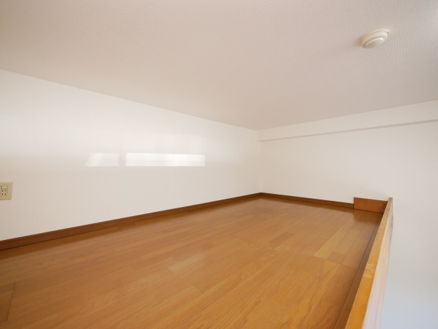 太宰府市石坂１丁目のアパートの居間・リビング|別号数タイプ