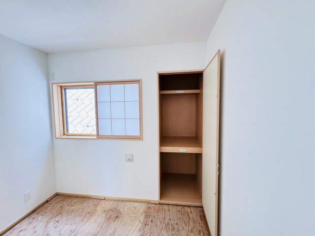 松戸市東平賀新築戸建（第３東平賀）の収納|4.5帖和室収納