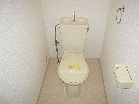 ロイヤル六甲駅前のトイレ