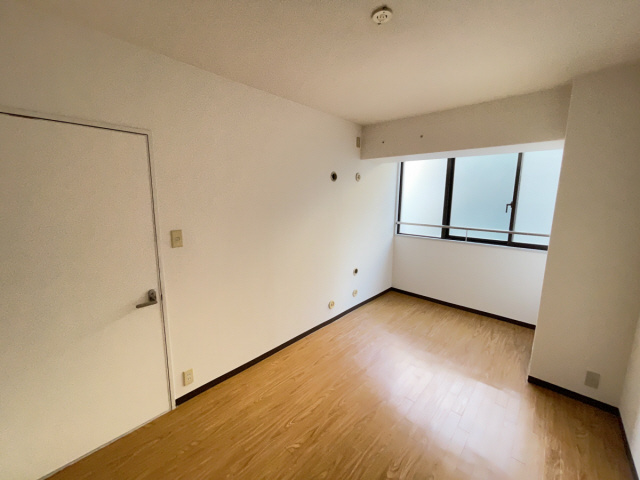 ロイヤル六甲駅前の居間・リビング