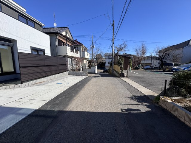 柏市酒井根６丁目新築戸建の前面道路含む現地写真|南側前面道路