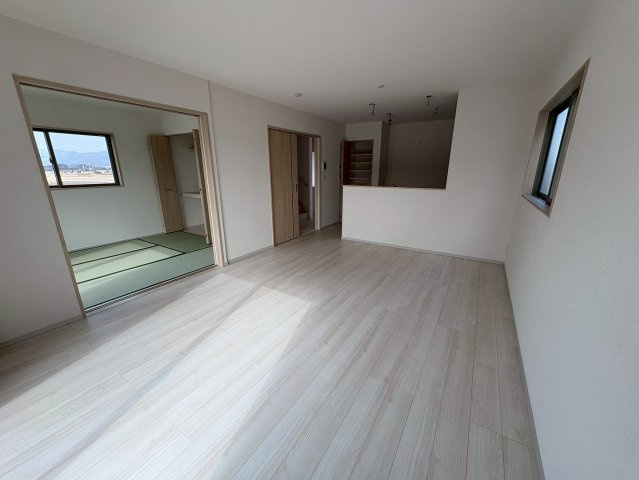 【居間・リビング】の画像