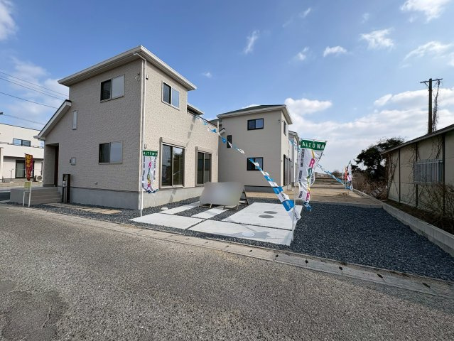 行橋市東泉　(新築一戸建て)の外観|駐車場並列3台！！
【行橋市　新築一戸建て】