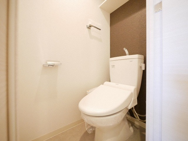 大阪市北区中津７丁目の賃貸マンションのトイレ