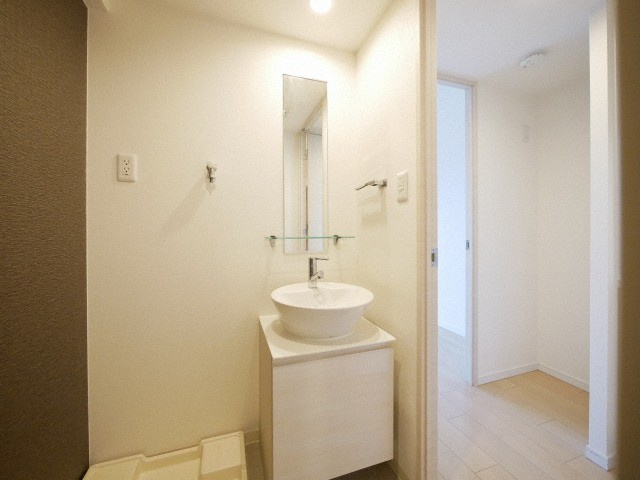 大阪市北区中津７丁目の賃貸マンションの洗面所