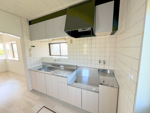 矢田町戸建のキッチン