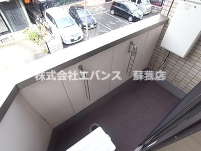 【バルコニー】 | ブライトヒルズ新宿 | バルコニーからの眺めを楽しみながら食事をしませんか