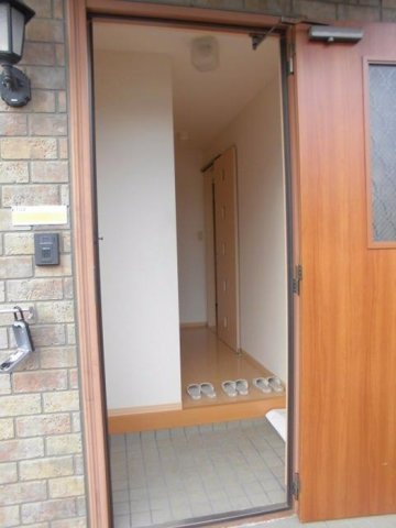 ディアコート札場 C棟の玄関|玄関