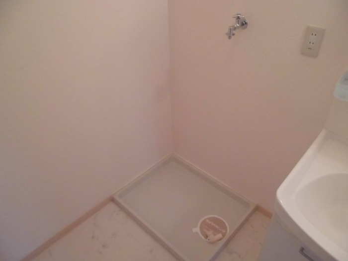 ディアコート札場 C棟の洗面所|室内洗濯機置場