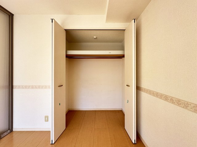 リビングタウン薊野の収納