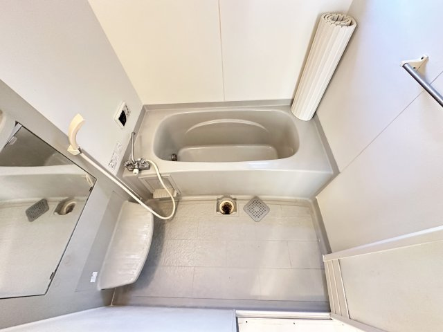 リビングタウン薊野の浴室