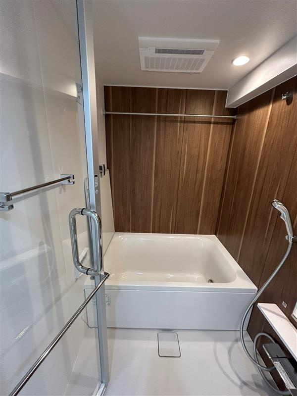 SYFORME NISHI-SUGAMOの浴室|※類似タイプ（202号室）参考写真です