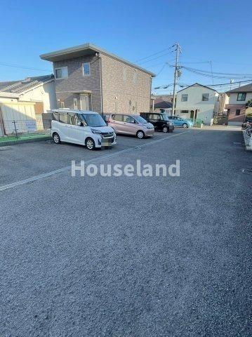 フジパレス秋月33の駐車場