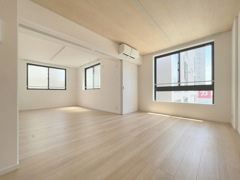 ブルック大和の居間・リビング