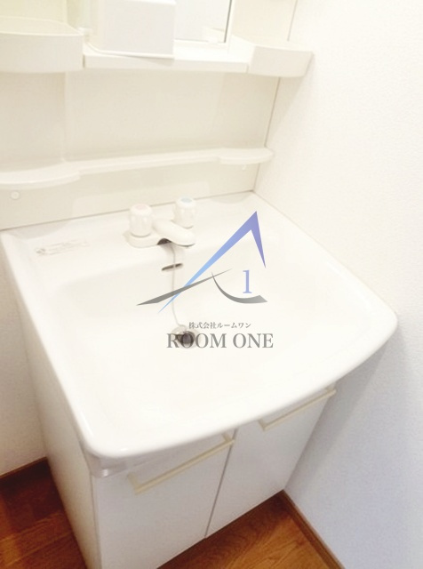 コンフォートM多摩川の洗面所|独立洗面台です。