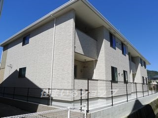 広島市安佐北区亀山１丁目のアパートの外観