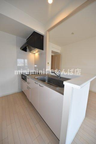 オーシャン松屋町のキッチン