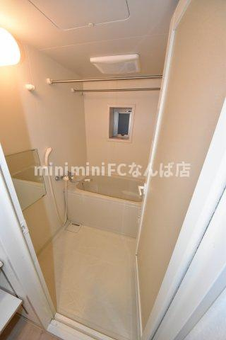 オーシャン松屋町の浴室