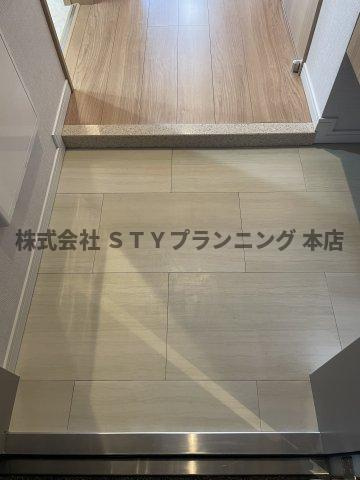 仲介手数料0円グランルクレ新栄イーストの玄関